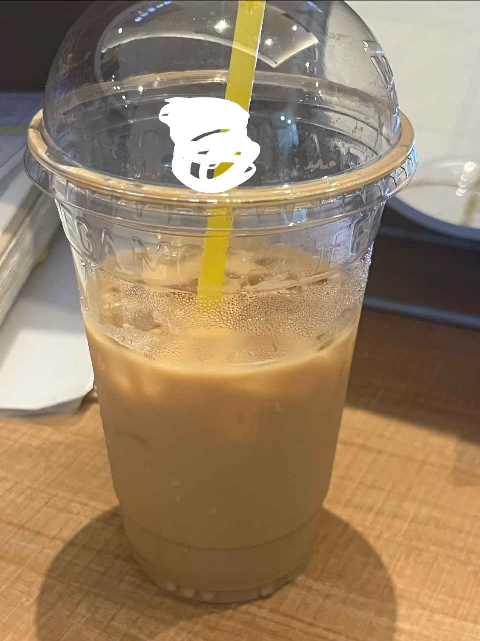 아이스라떼 한잔~~