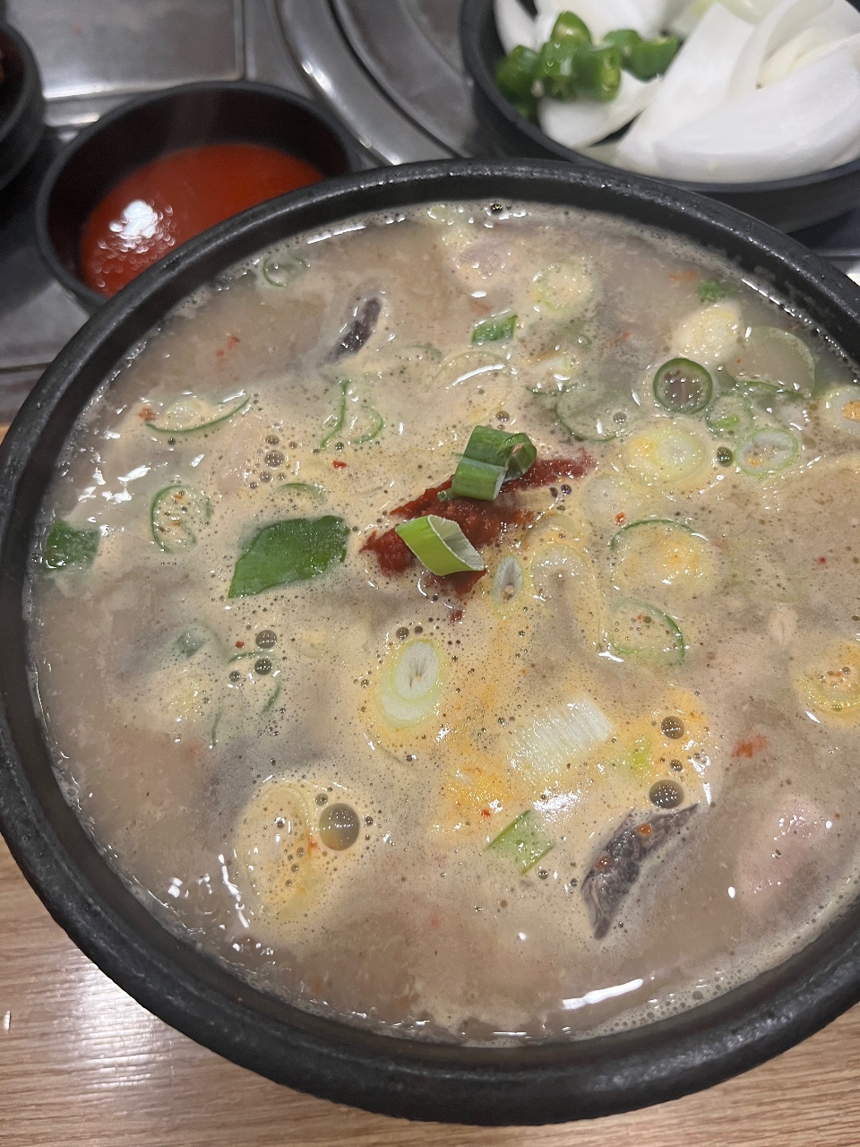 밖에서 국밥 먹었어요~