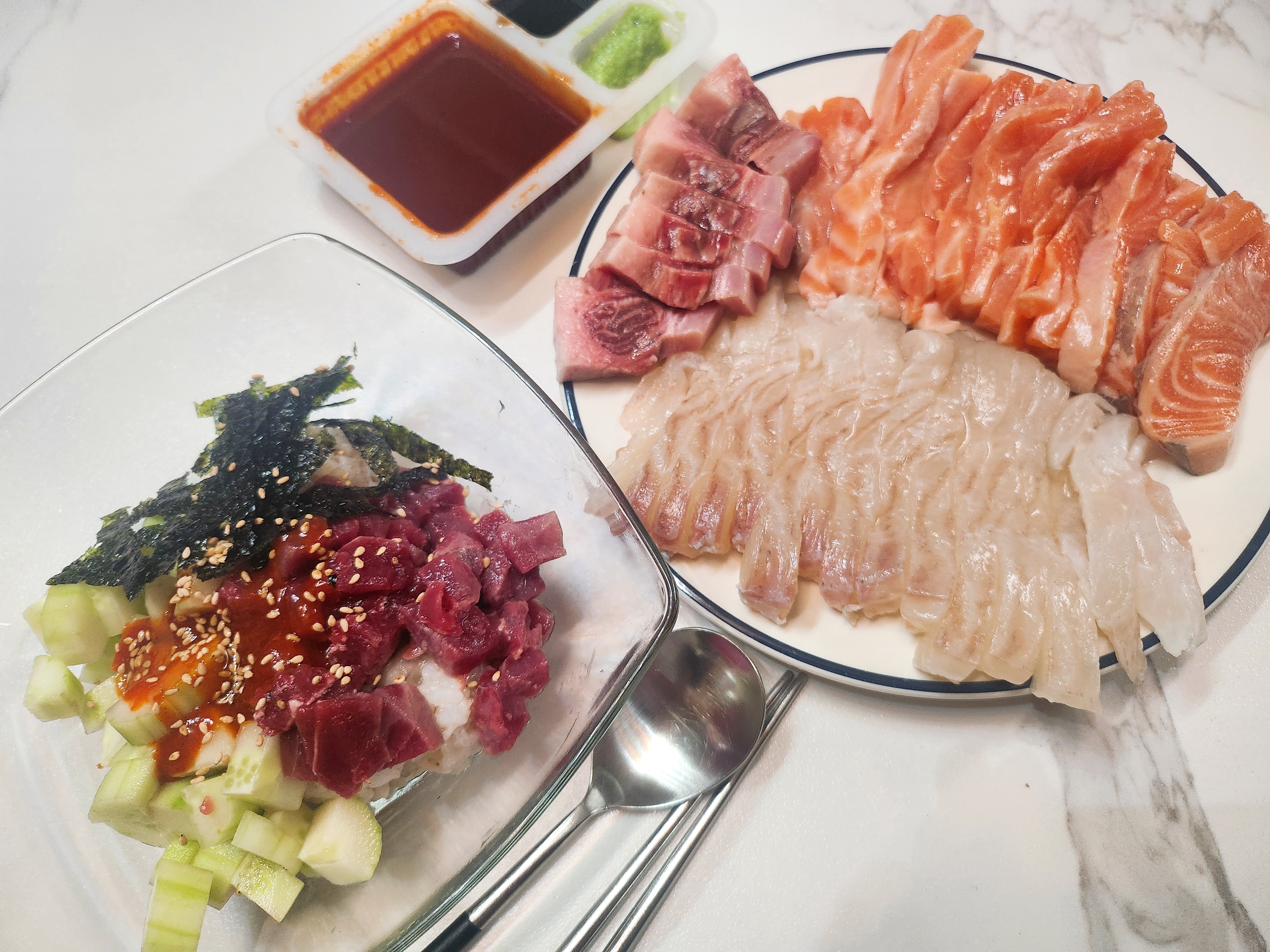 야식은 회와 회덮밥으로