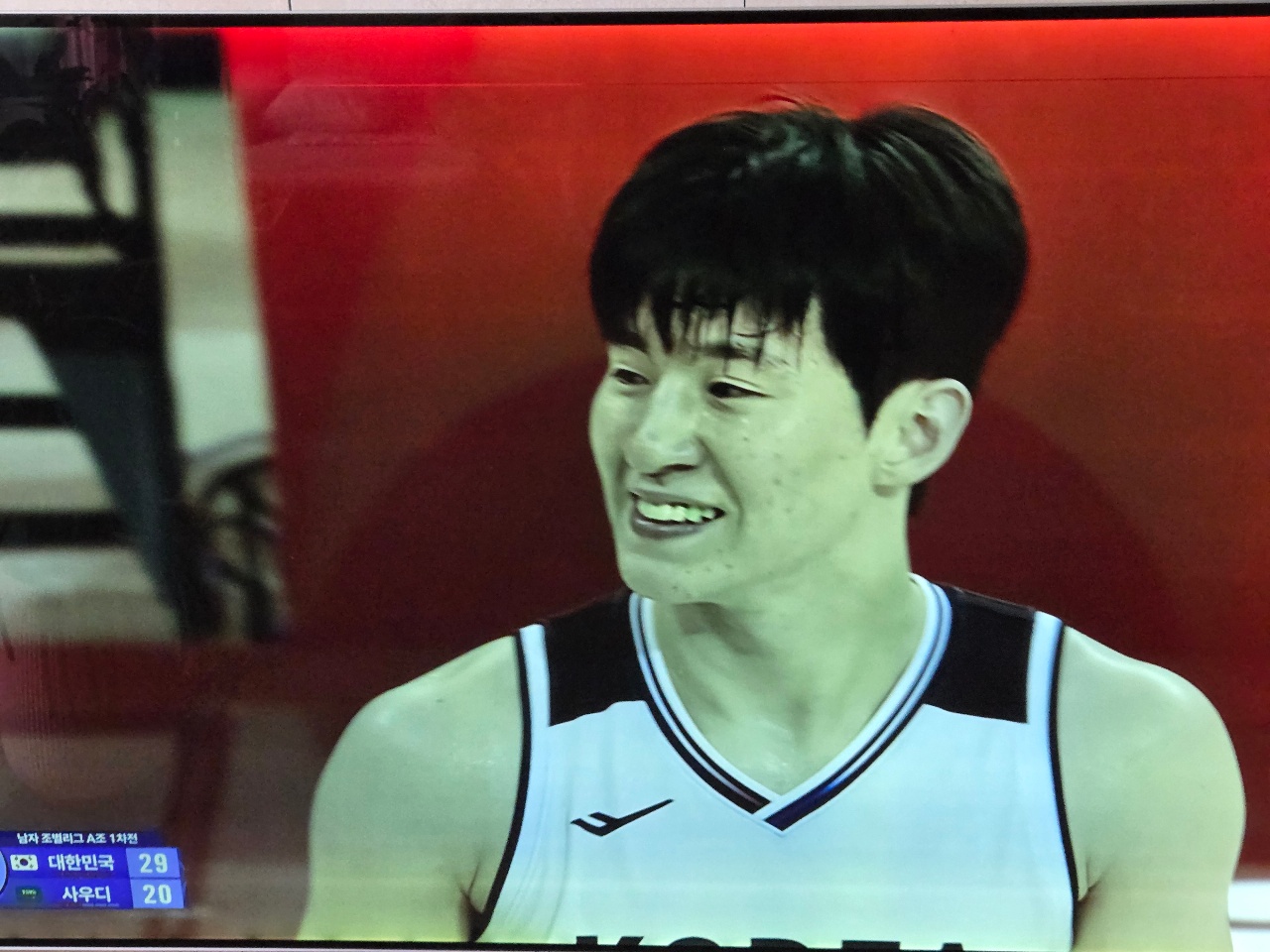 아시안게임 시작했네요