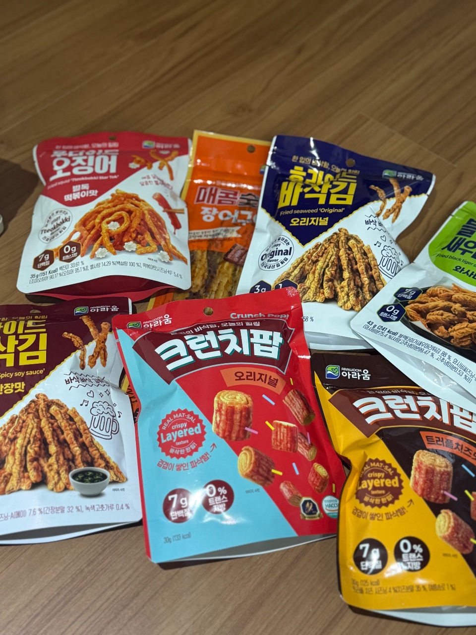 마루과자, 바삭김, 스낵 등 다양한 한국 과자 봉지