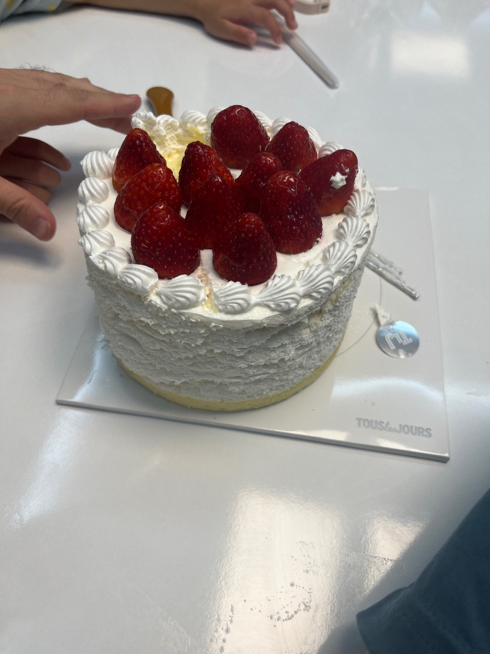 케이크 먹었어요 🎂