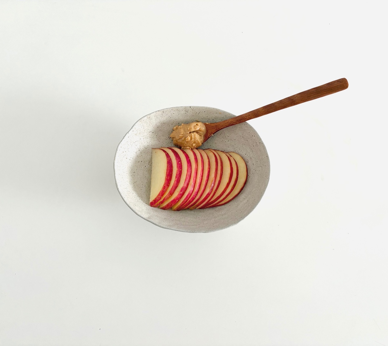 사과 땅콩버터 🍎🥜