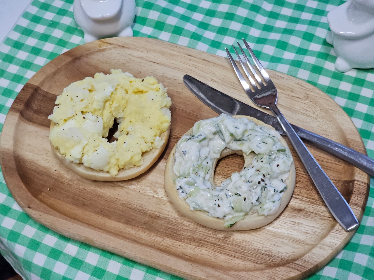 베이글 오픈샌드위치