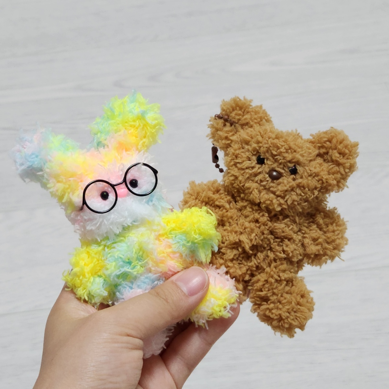 동생이랑 만든 모루인형 자랑해요🐰