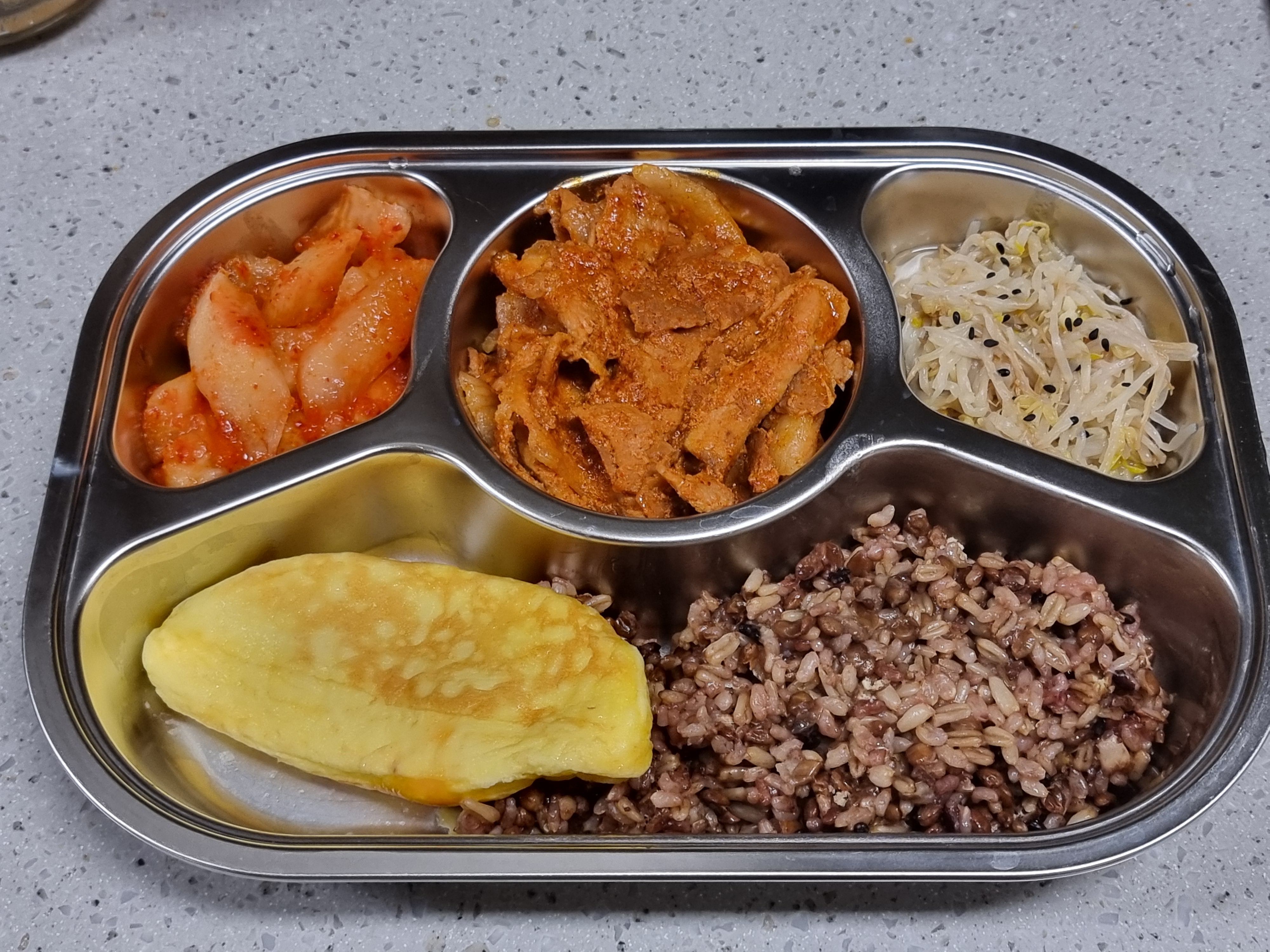 도시락 준비가 하루의 마무리가 되었어요