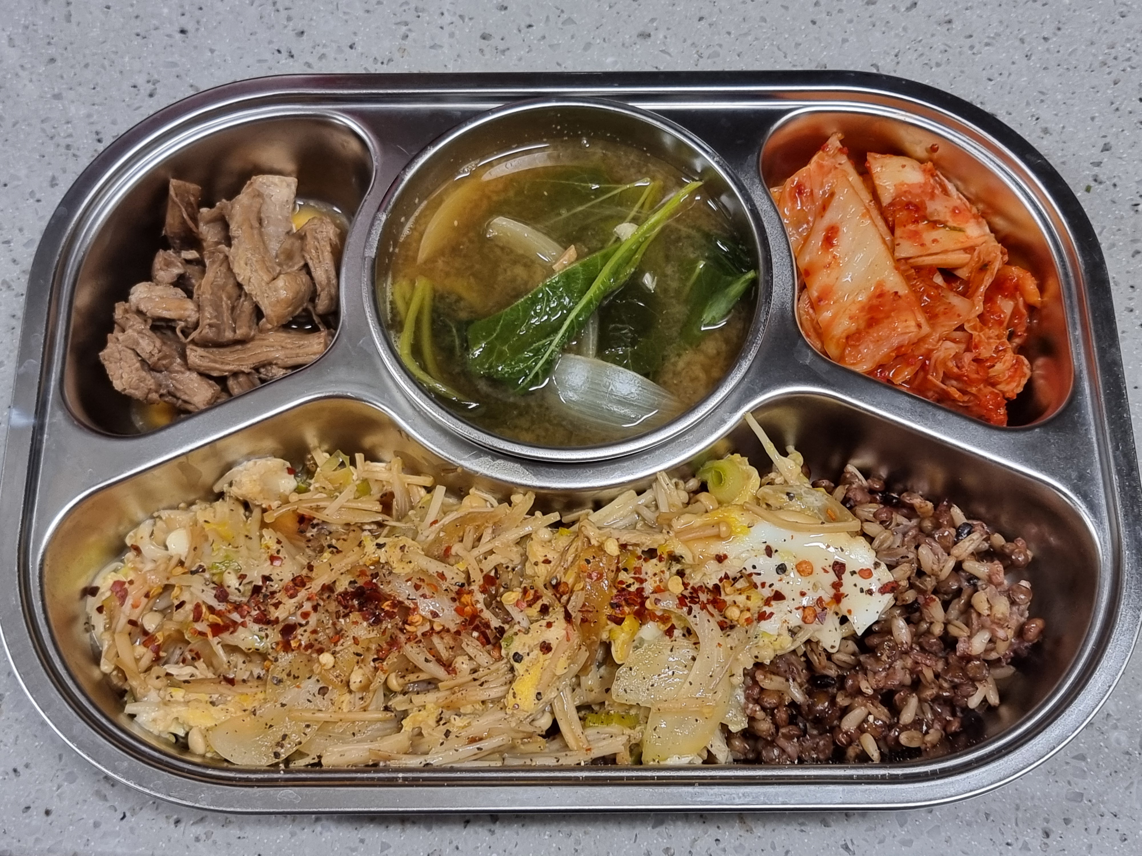 덮밥으로 도시락을 싸요