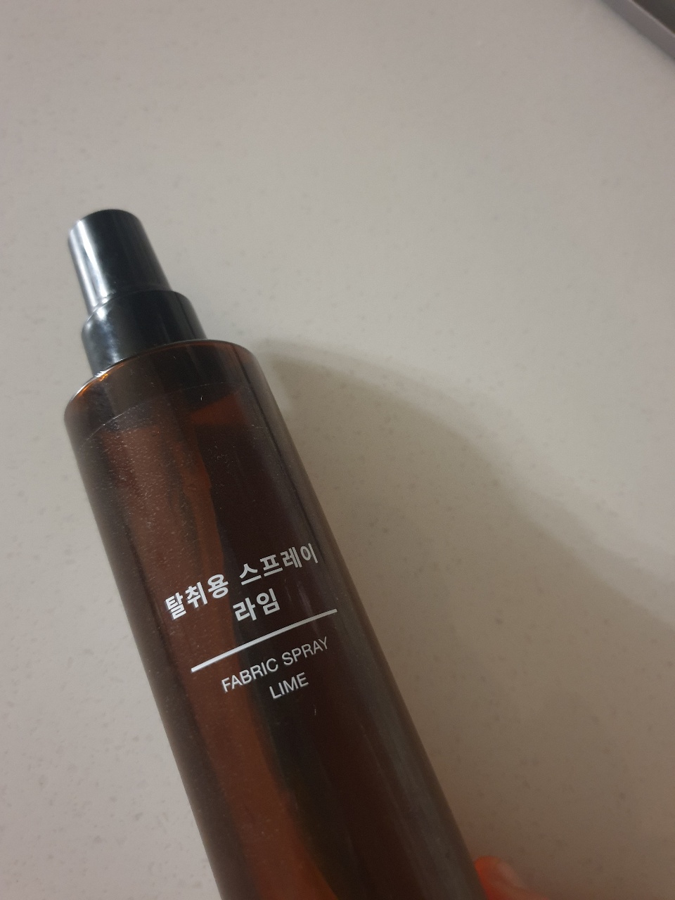 저는 아파트여서 탈취제를 써요.