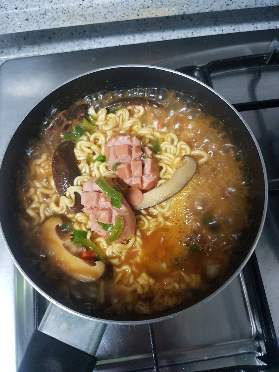 라면 🍜 