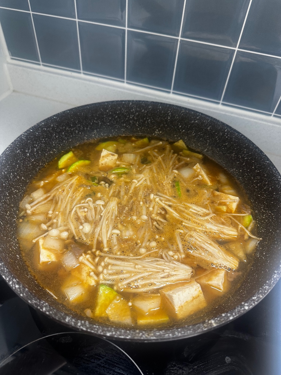 보글보글 된장찌개