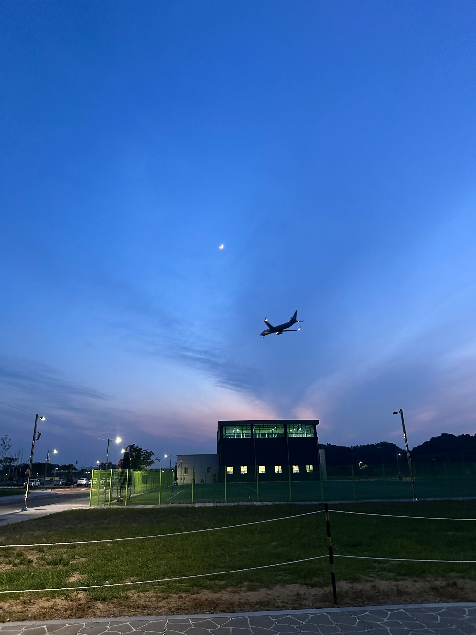 ✈️🌌