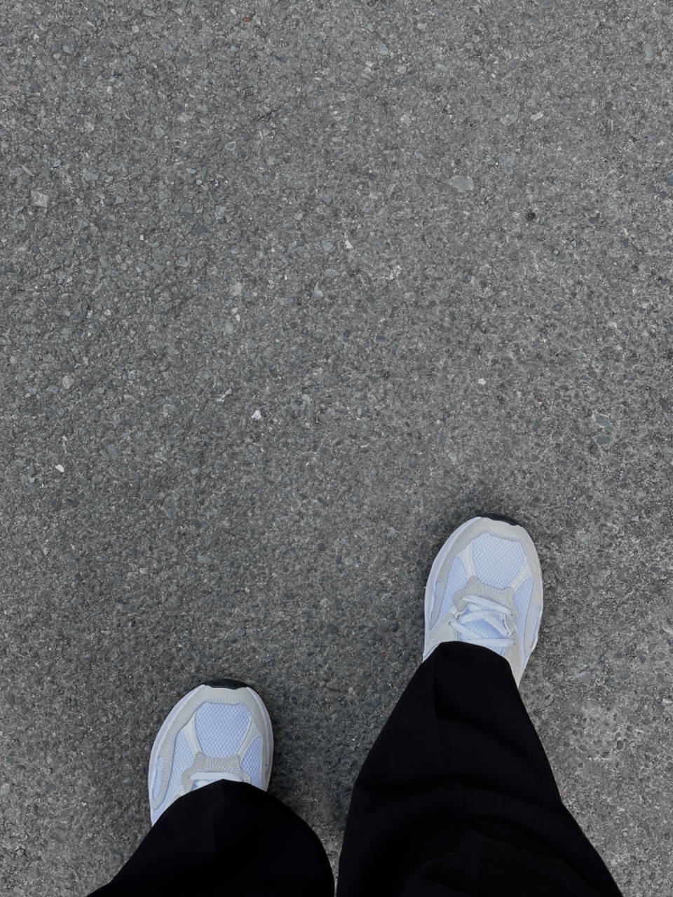 새 신을 신고 뛰어보자 팔짝👟💨