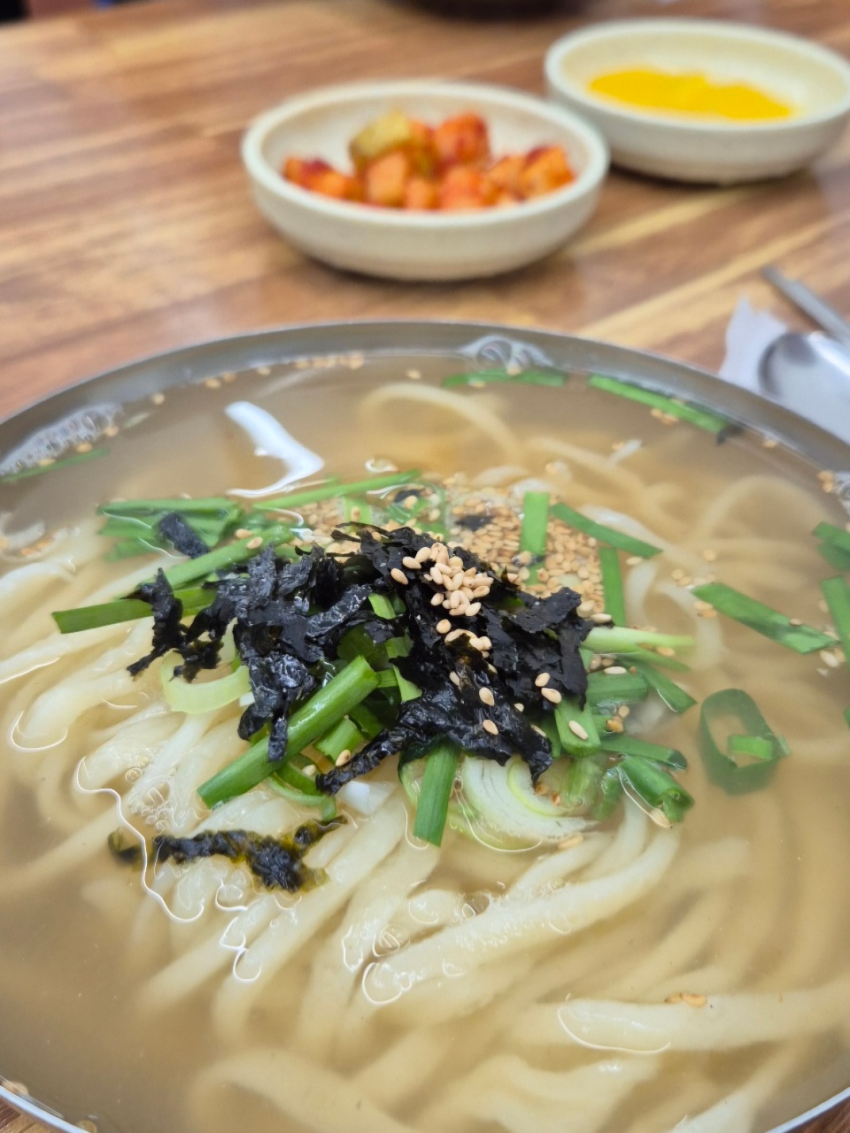 따끈한 칼국수 한그릇이 생각나는 