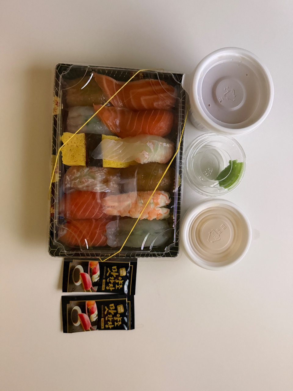 오늘저녁 초밥 촵!🍣