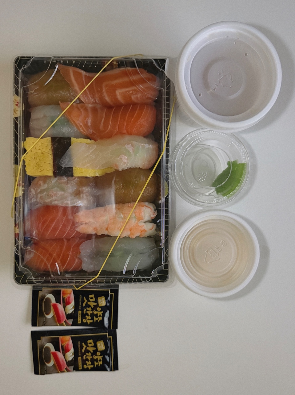 오늘저녁 초밥 촵!🍣