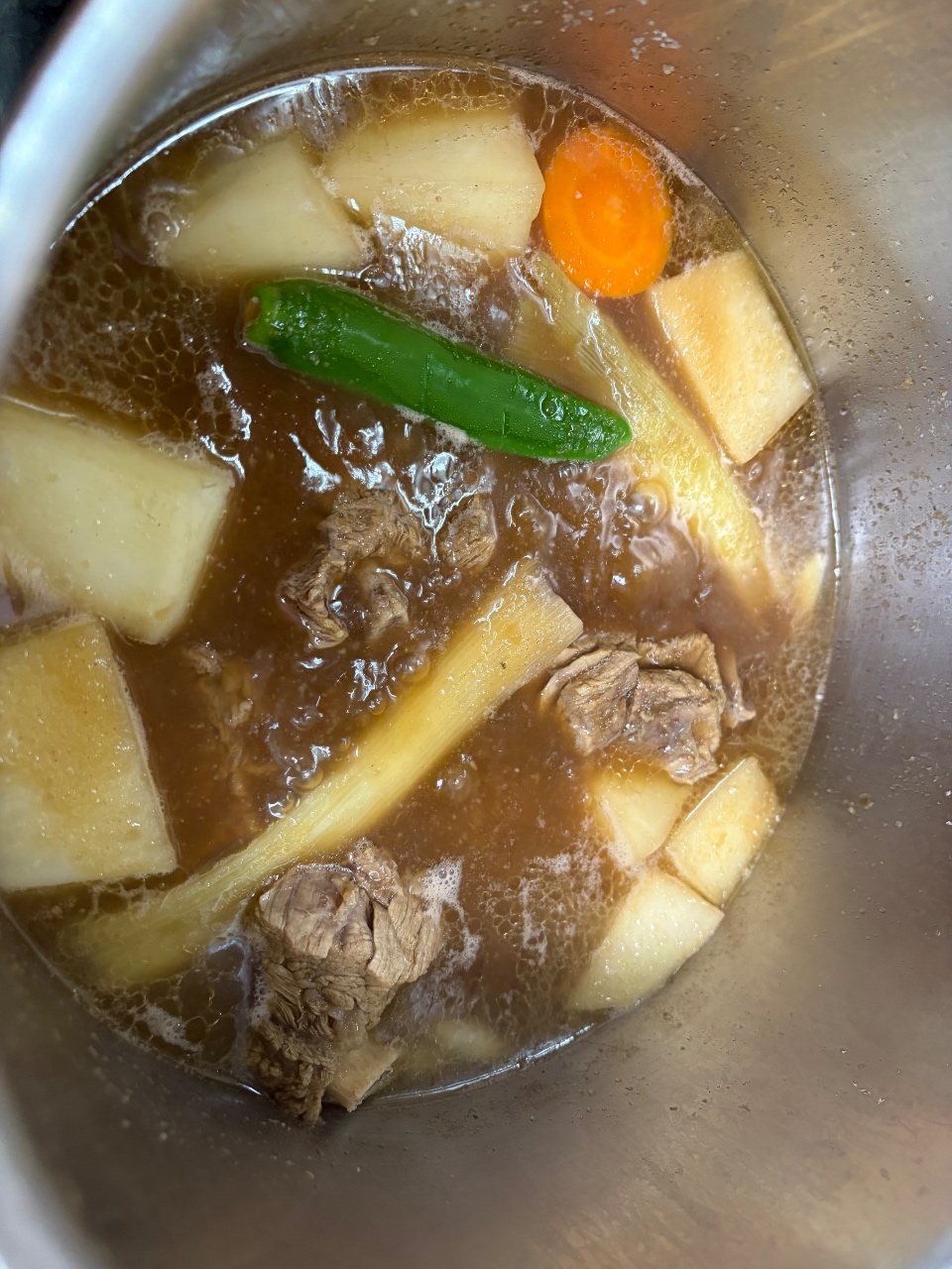 평일에 먹으려고 갈비찜을 주말에 했어요. 